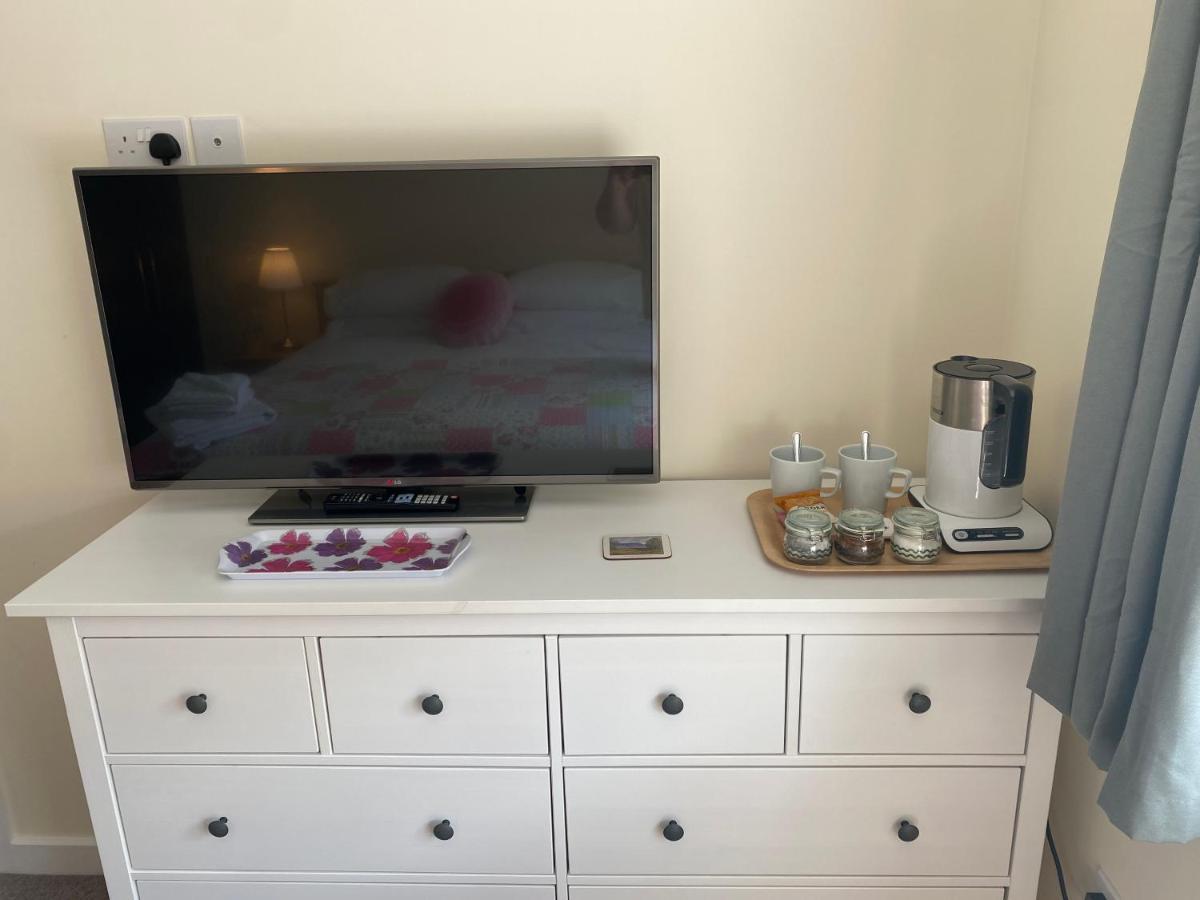 Wellington View One En Suite Shower And Super King Bed Bagian luar foto