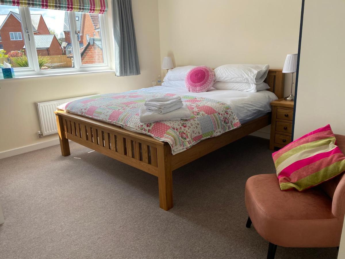 Wellington View One En Suite Shower And Super King Bed Bagian luar foto
