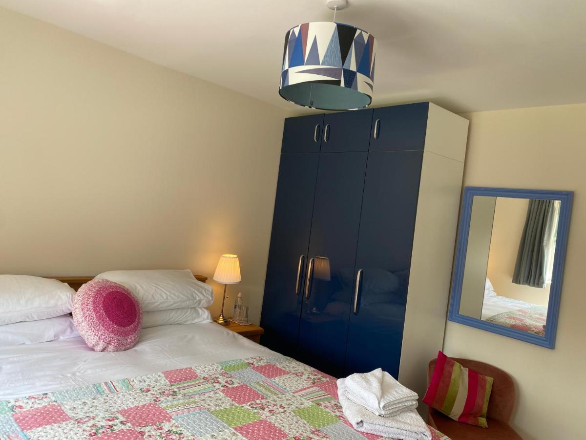Wellington View One En Suite Shower And Super King Bed Bagian luar foto