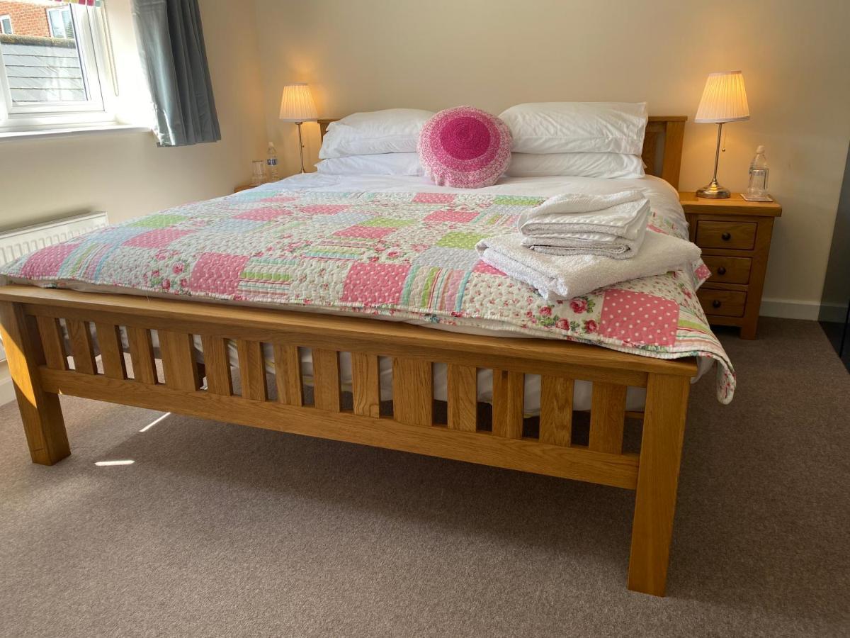 Wellington View One En Suite Shower And Super King Bed Bagian luar foto